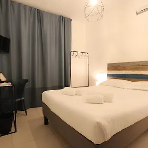Bed & Breakfast Travel